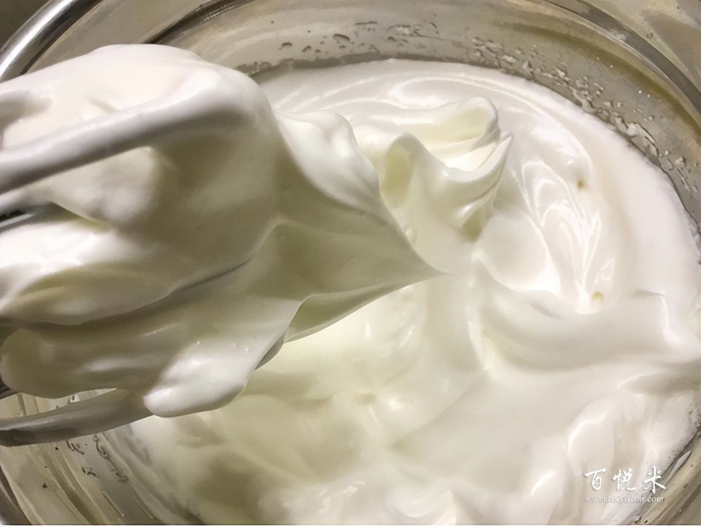 有簡(jiǎn)單又好看的紙杯奶油小蛋糕，聚會(huì)必備